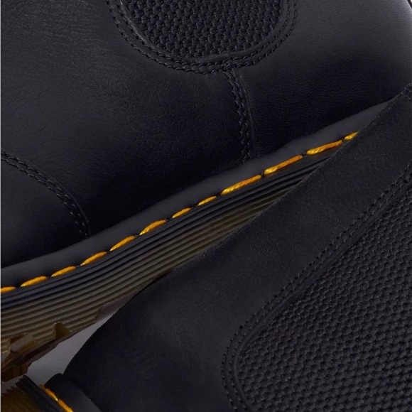 DR. MARTENS 2976 GRIZZLY FLEECE LINED CHELSEA BOOTS - Picture 11 of 11